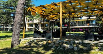 Queen Nelly Park - záhrada - letecky a autokarový zájazd s CK Turancar - Kiten, Bulharsko