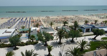 Rezidencia Seaside - pláž - zájazd vlastnou dopravou CK Turancar - Taliansko - San Benedetto del Tronto - Palmová riviéra