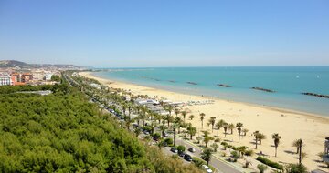 Rezidencia Seaside - pláž - zájazd vlastnou dopravou CK Turancar - Taliansko - San Benedetto del Tronto - Palmová riviéra