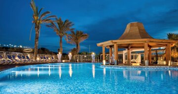 Seabank Resort&Spa – bazén – letecký zájazd CK Turancar – Malta - Mellieha