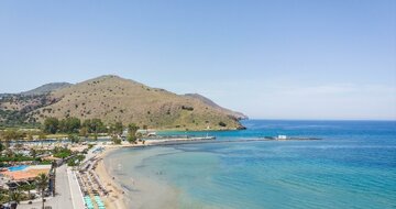 Hotel Amira Luxory Resort - pláž - letecký zájazd CK Turancar - Kréta, Adelianos Kampos