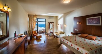 Hotel Athina Palace - junior suita - letecký zájazd CK Turancar - Kréta, Mades