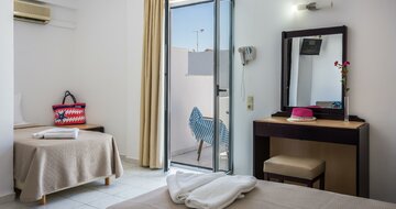 Hotel Sergios-letecký zájazd CK Turancar-Kréta-Hersonissos