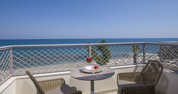 Hotel Amira Luxory Resort - výhľad na more - letecký zájazd CK Turancar - Kréta, Adelianos Kampos