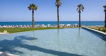 Hotel Amira Luxory Resort - bazén - letecký zájazd CK Turancar - Kréta, Adelianos Kampos