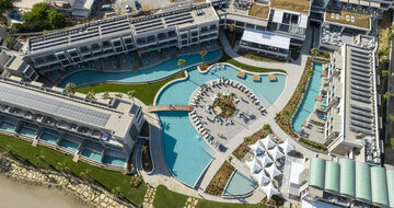 Hotel Amira Luxory Resort - letecký záber - letecký zájazd CK Turancar - Kréta, Adelianos Kampos