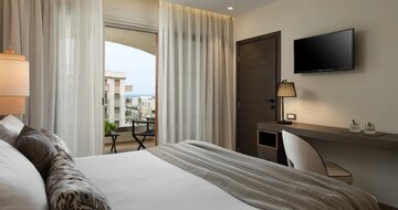 Hotel Theartemis Palace - izba superior výhľad bazén - letecký zájazd CK Turancar - Kréta, Rethymno