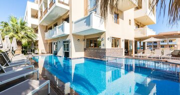 Hotel Theartemis Palace - bazén - letecký zájazd CK Turancar - Kréta, Rethymno