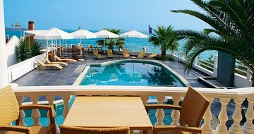 Hotel Antonios - bazén a terasa - letecký a autobusový zájazd CK Turancar -Grécko-ostrov Thasos-Limenaria