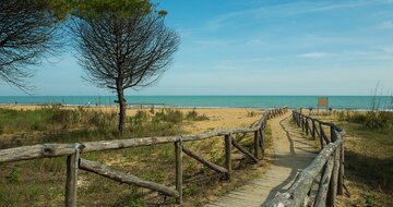 Bibione na jadranskom pobreží severného Talianska - dovolenkový raj pre rodiny s deťmi a cyklistov