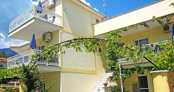 Apartmánový dom Ilion-Thasos-Skala Potamias-autobusový zájazd CK TURANCAR-exteriér