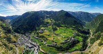 CK Turancar, Letecké poznávacie zájazdy,  Andorra, Girona a Katalánsko, Andorra