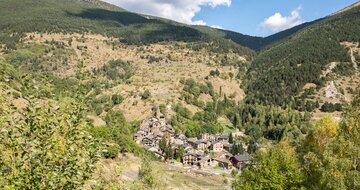 CK Turancar, Letecké poznávacie zájazdy,  Andorra, Girona a Katalánsko, Os de Civis, LLeida