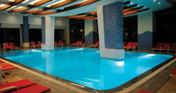 Von Resort Golden Coast - vnútorný bazén - letecký zájazd CK Turancar - Turecko, Colakli