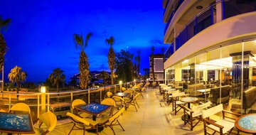 Eftalia Downtown Hotel - terasa - letecký zájazd CK Turancar - Turecko, Alanya