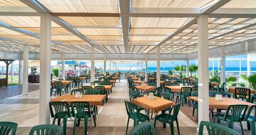 Orfeus Park Hotel - bar na pláži - letecký zájazd CK Turancar - Turecko, Colakli