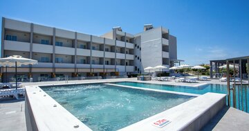 Hotel Tsampika - bazén - letecký zájazd CK Turancar (Rodos, Faliraki)