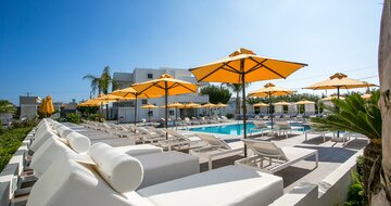 Hotel Orion - okolo bazéna - letecký zájazd CK Turancar (Rodos, Faliraki)