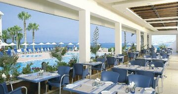 Cynthiana Beach Hotel - snack bar - letecký zájazd CK Turancar - Cyprus, Paphos