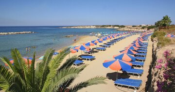 Corallia Beach - pláž - letecký zájazd CK Turancar - Cyprus, Coral Bay