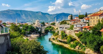 CK Turancar, autobusový poznávací zájazd, Balkán, Bosna a Hercegovina, Mostar, starý most a panoráma mesta