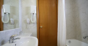 Hotel Tigaki - kúpelňa - letecky zájazd CK TURANCAR Kos Tigaki