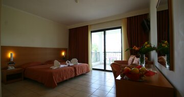 Hotel Tigaki - izba s výhľadom na bazén/záhradu - letecky zájazd CK TURANCAR Kos Tigaki