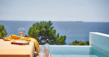 Hotel White Rock of Kos - terasa s bazénom - letecky zájazd CK Turancar - Kefalos, Kos