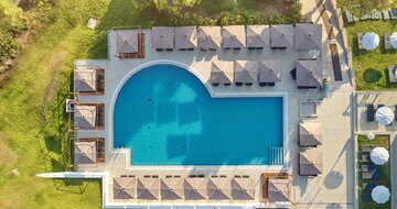Hotel White Rock of Kos - letecký pohľad na bazén - letecky zájazd CK Turancar - Kefalos, Kos