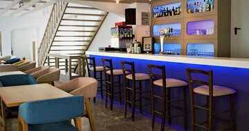 Apollon Hotel - bar - letecký zájazd CK Turancar - Kréta, Agios Nikolaos