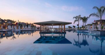 Mylome Luxury Hotel & Spa - bazén pre dospelých - letecký zájazd CK Turancar - Turecko, Okurcalar