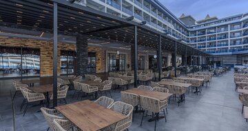 Eftalia Blue - terasa - letecký zájazd CK Turancar - Turecko, Türkler