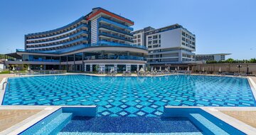 Lonicera Premium - bazén - letecký zájazd CK Turancar - Turecko, Türkler