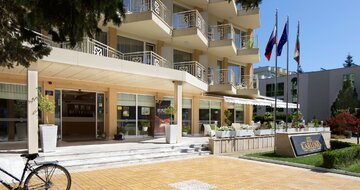 Karlovo - hotel - letecký a autobusový zájazd CK Turancar - Bulharsko, Slnečné pobrežie