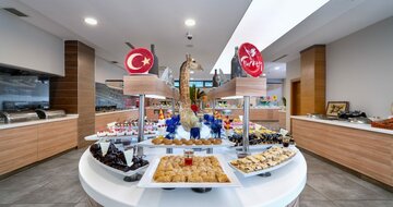 Orfeus Queen Spa Hotel - bufetové stoly - letecký zájazd CK Turancar - Turecko, Colakli