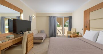 Hotel Lindos Royal Resort - dvojlôžková s bočným výhľadom na more - letecký zájazd CK Turancar (Rodos, Vlycha-Lindos)