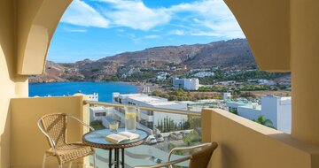 Hotel Lindos Royal Resort - výhľad z izby - letecký zájazd CK Turancar (Rodos, Vlycha-Lindos)