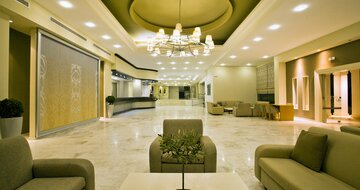 Hotel Kipriotis Hippocrates - vstupná hala s recepciou - letecky zájazd CK TURANCAR (Kos - Psalidi)