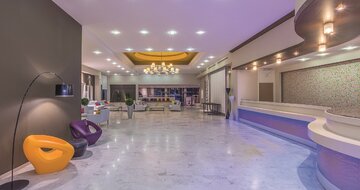 Hotel Kipriotis Hippocrates - vstupná hala s recepciou - letecky zájazd CK TURANCAR (Kos - Psalidi)