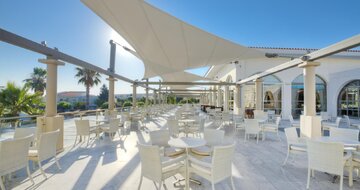 Kipriotis Village Resort – terasa – letecký zájazd CK Turancar – Kos - Psalidi