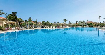 Kipriotis Village Resort – bazén – letecký zájazd CK Turancar – Kos - Psalidi