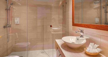Hotel Neptuno Tossa  - kúpeľňa - letecký zájazd CK Turancar - Španielsko, Tossa de Mar