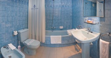 Hotel Neptuno Tossa  - kúpeľňa - letecký zájazd CK Turancar - Španielsko, Tossa de Mar