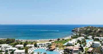 Hotel Port Royal Villas - pohľad na areál hotela - letecký zájazd CK Turancar (Rodos, Kolymbia)
