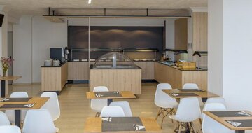 Azure Mare Hotel - bufetové stoly - letecký zájazd CK Turancar - Kréta, Hersonissos