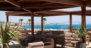 Hotel Kresten Royal Euphoria - bar s terasou - letecký zájazd CK Turancar (Rodos, Kallithea)