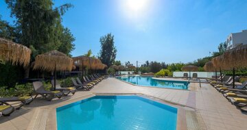 Hotel Lindos Breeze Beach hotel - bazén - letecký zájazd CK Turancar (Rodos, Kiotari)