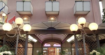 Hotel Vienna Ostenda - Rimini - Taliansko, zájazdy autobusovou a individuálnou dopravou CK TURANCAR