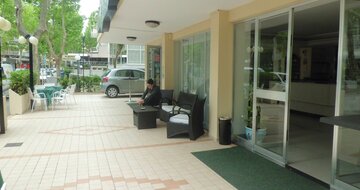 Hotel SENYOR Rimini Taliansko, pobyty a zájazdy individuálnou a autobusovou dopravou CK TURANCAR