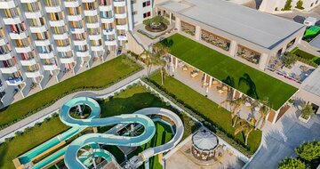 Hotel Esperides Beach Resort - letecký pohľad na hotel a tobogány - letecký zájazd CK Turancar - Faliraki, Rodos